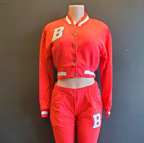 Two Pieces Set by 👌 B Free - Picture 4 of 8